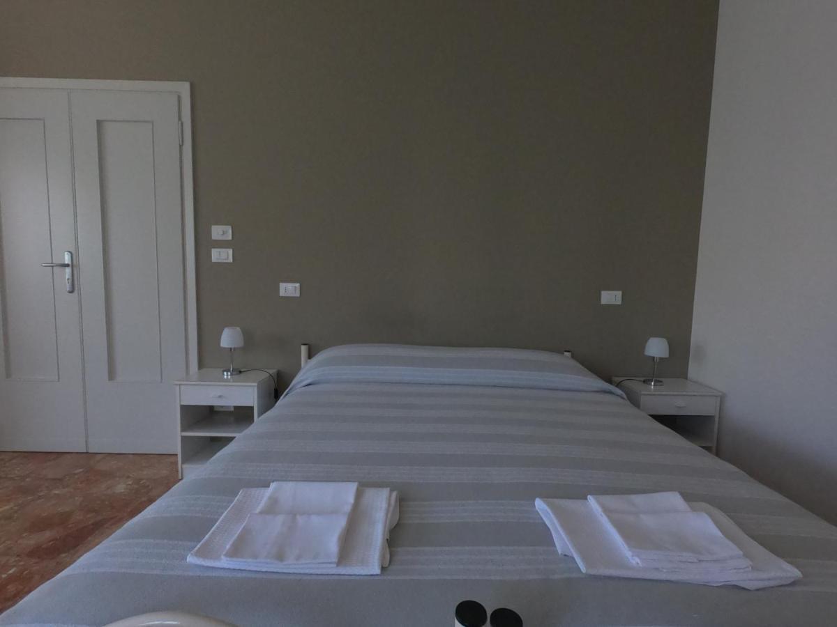 Gardenia Guest House Forlì Buitenkant foto