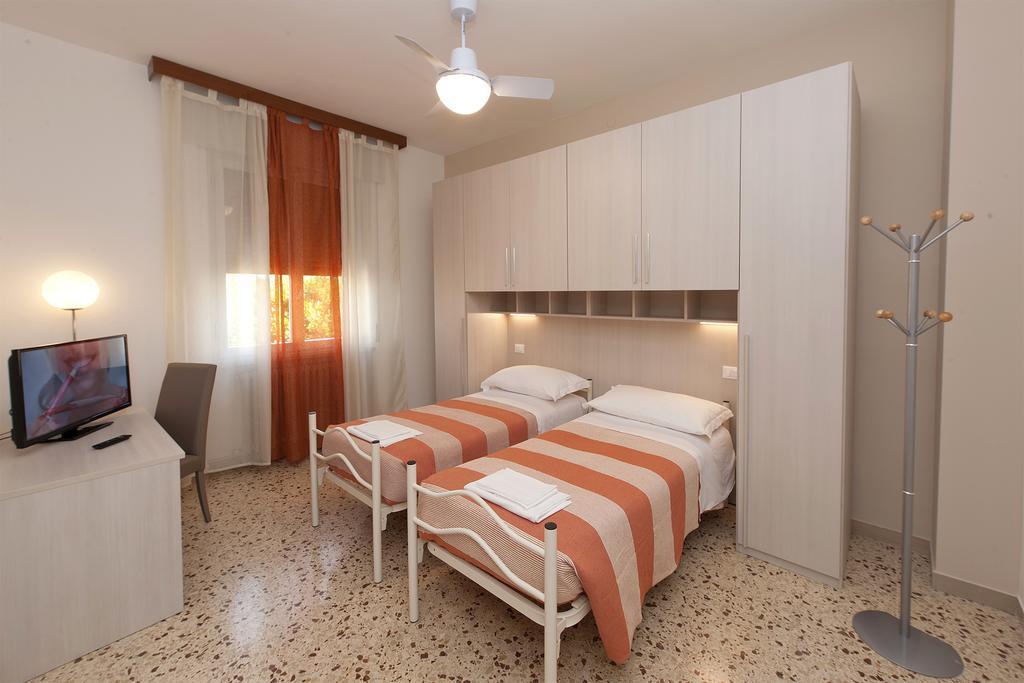Gardenia Guest House Forlì Buitenkant foto