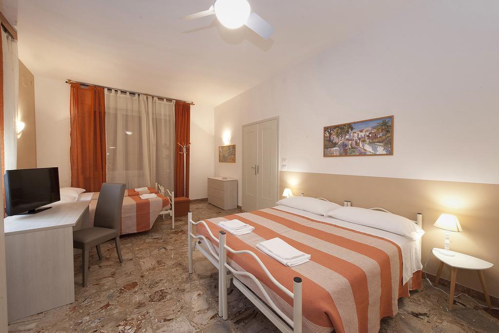 Gardenia Guest House Forlì Buitenkant foto